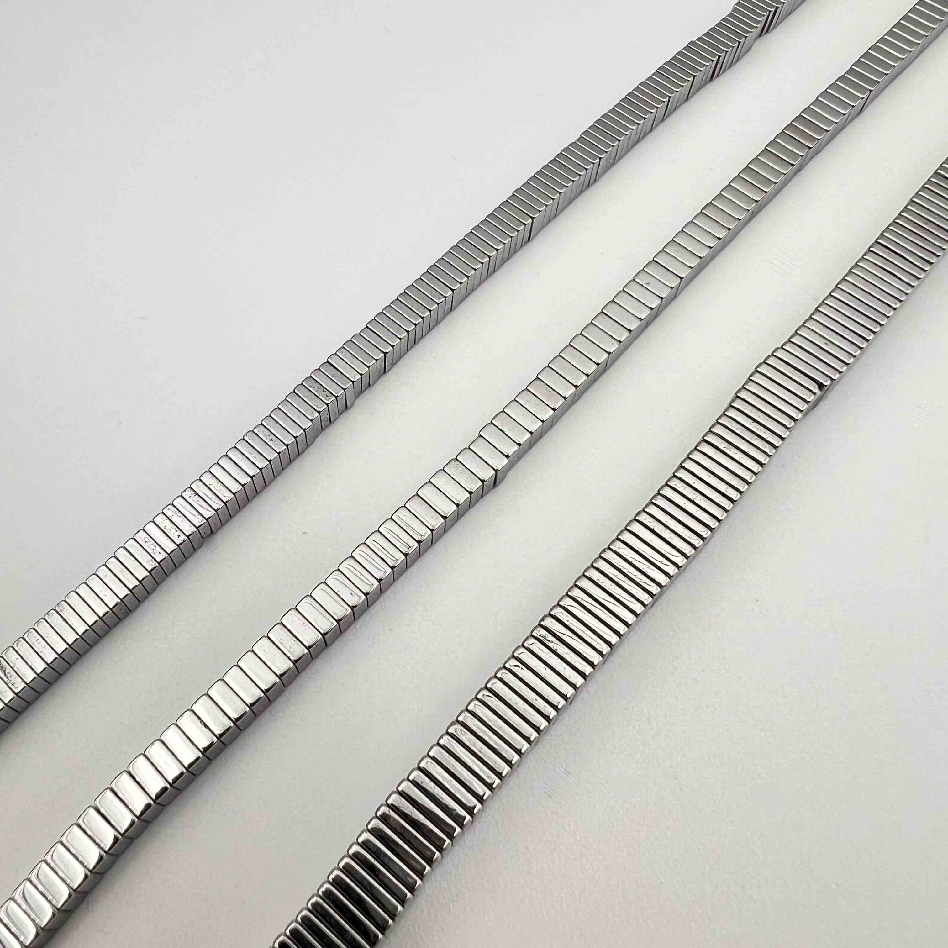 Heishi carré en hématite argenté