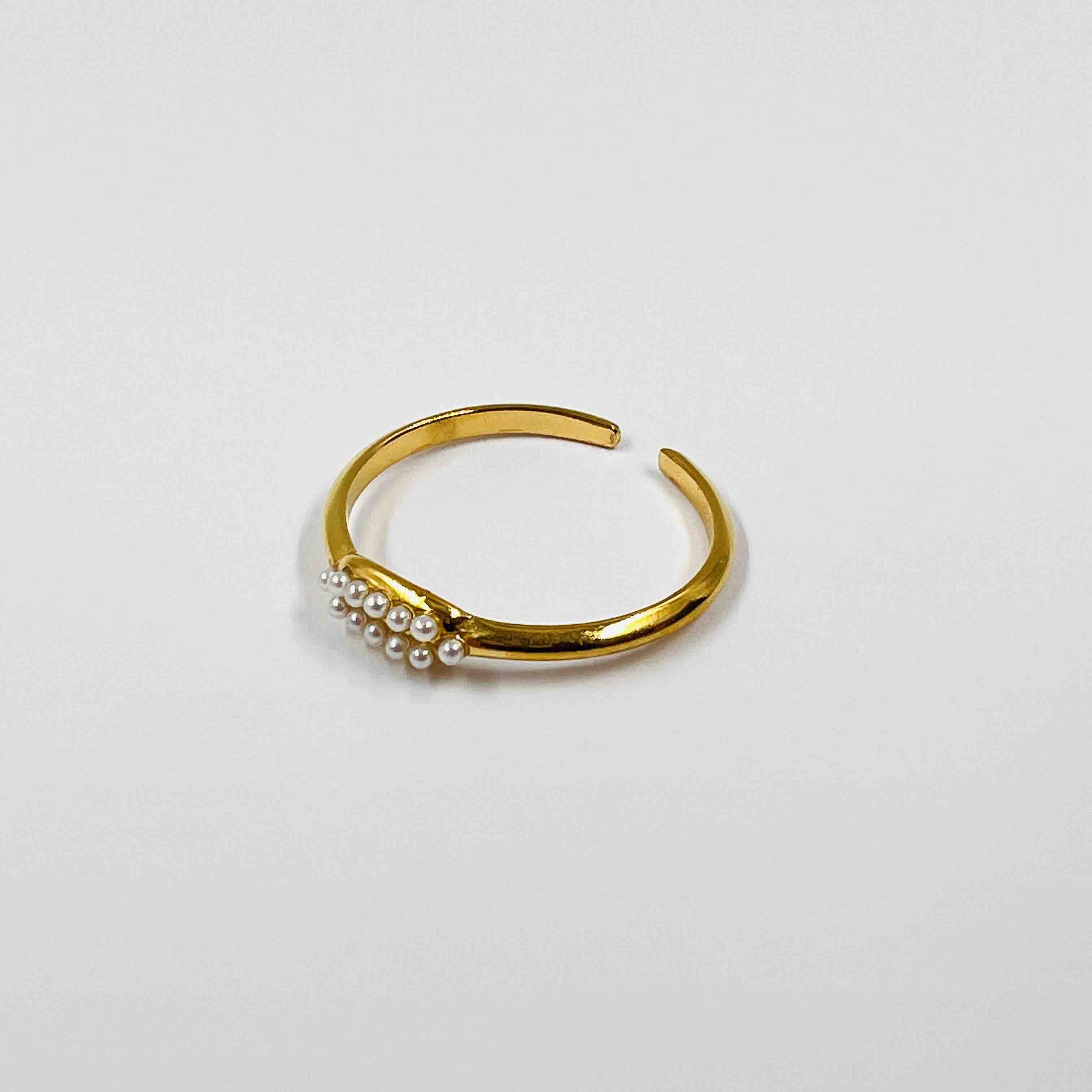 Bague perlée