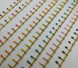 Chaine dorée bélière émaillé - plusieurs coloris