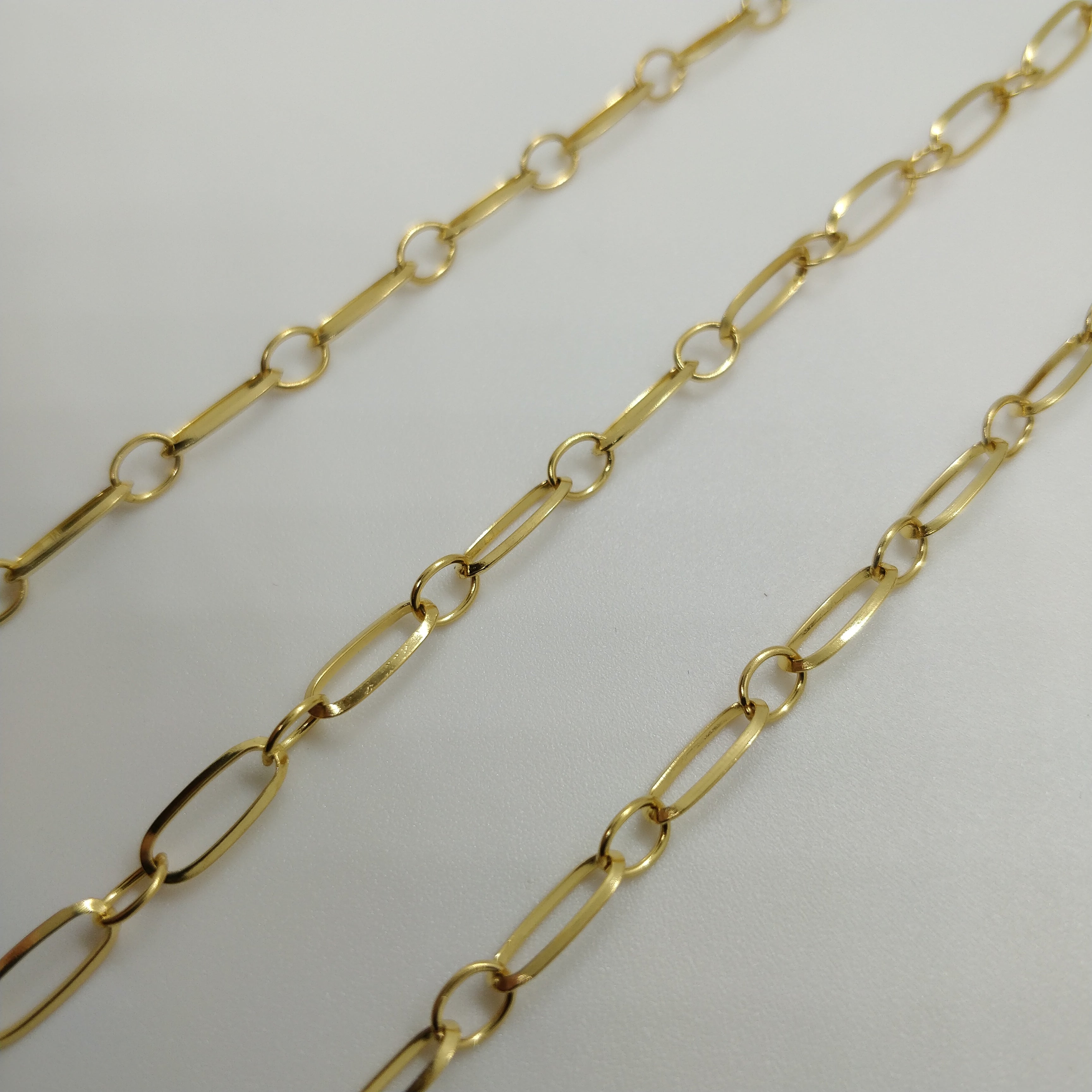 Chaîne double biseauté (anneau + ovale)