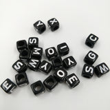 Perle lettre alphabet ronde/carrée noire