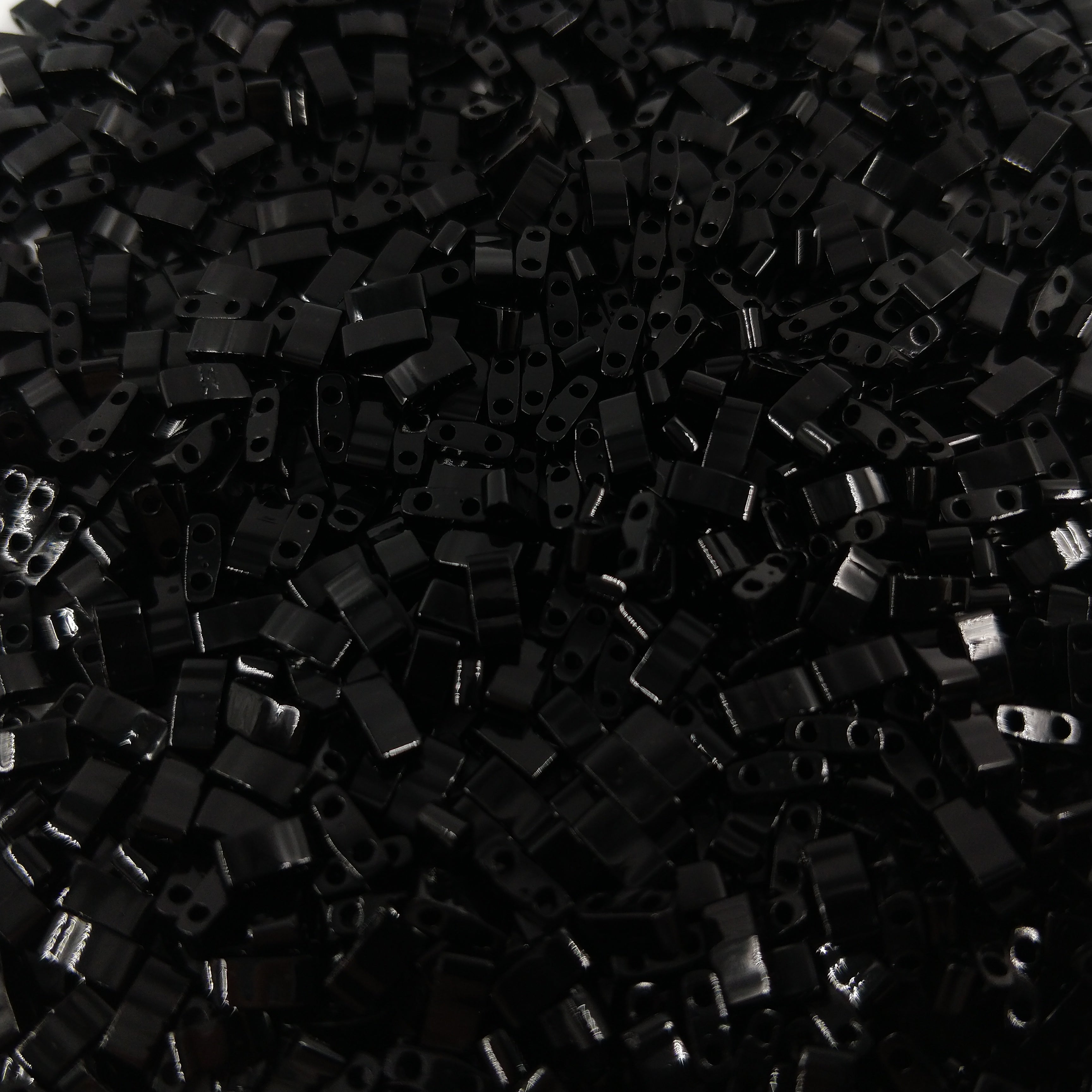 Miyuki HTL - plusieurs coloris 2.3x5mm 5g