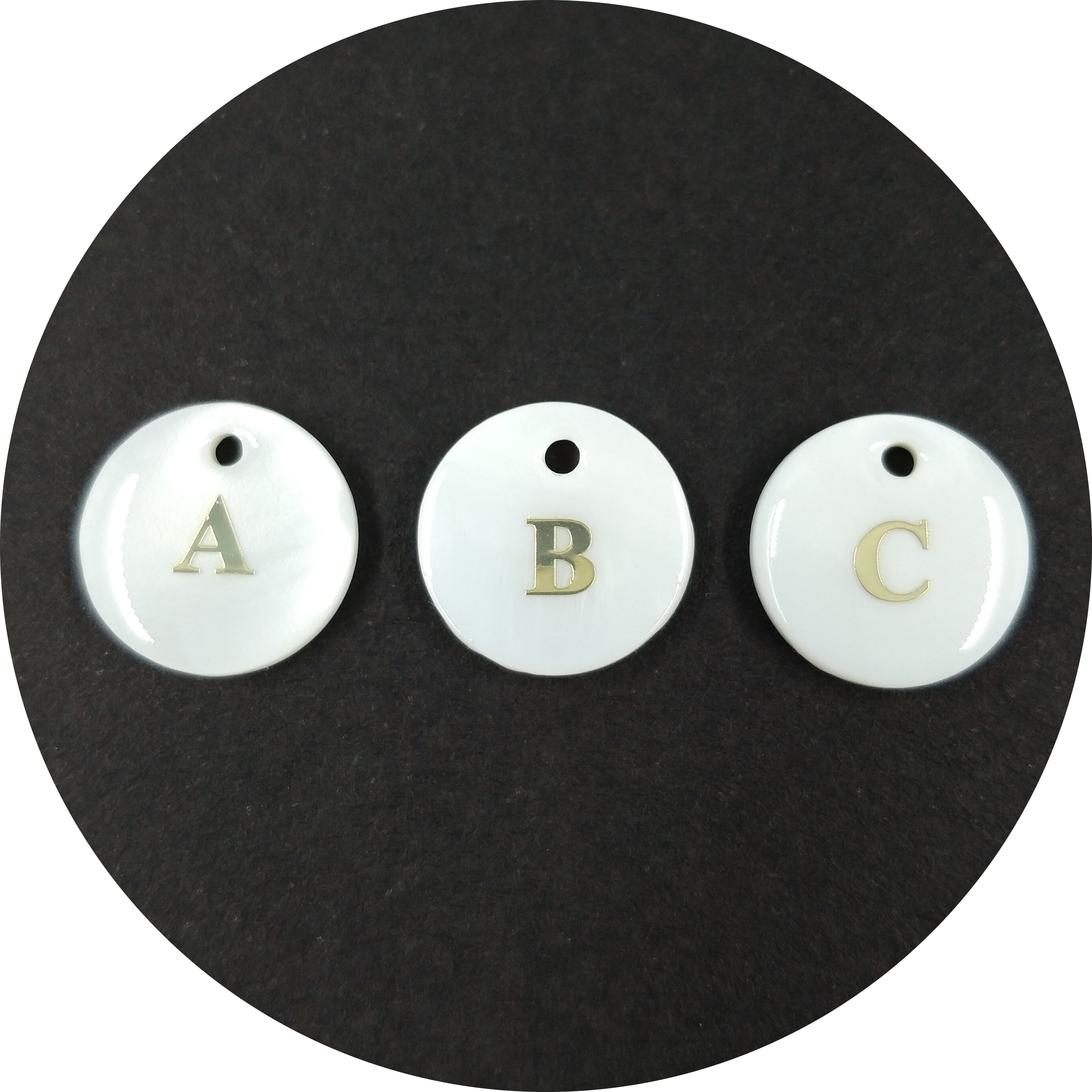 Pastille en nacre alphabet