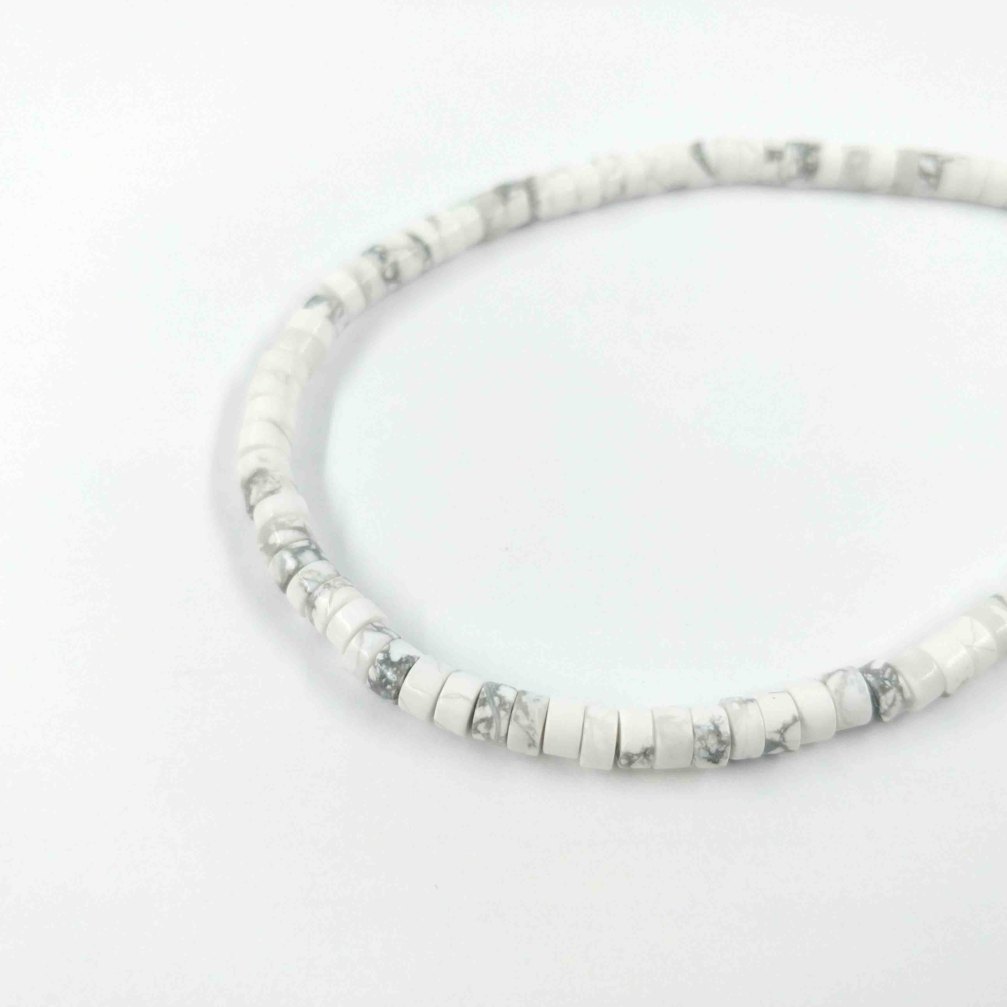 Perles Heishi en pierre 5mm - plusieurs coloris