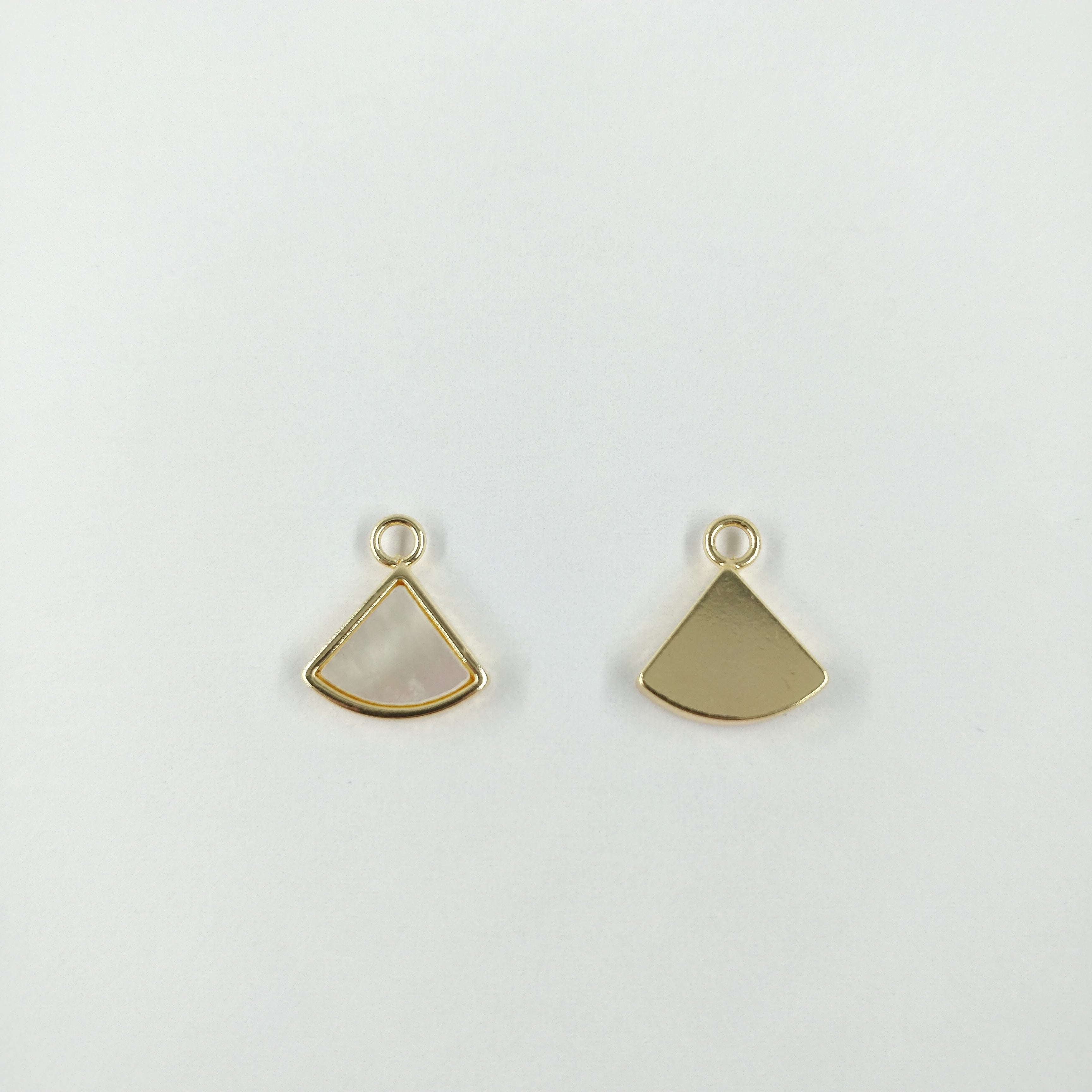 Triangle nacre laiton