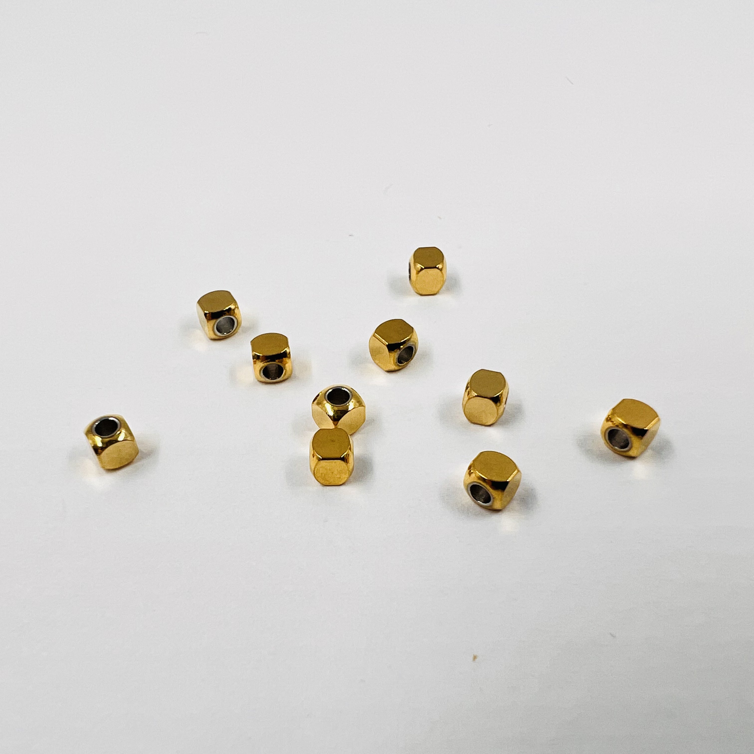 Cubes acier/doré x10