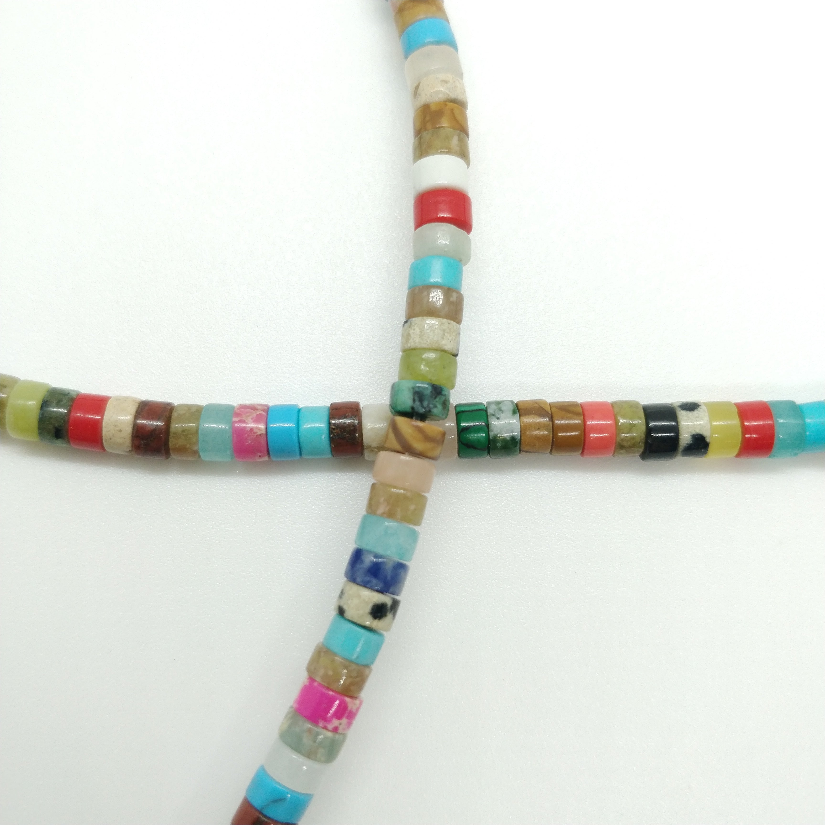 Perles Heishi en pierre 5mm - plusieurs coloris