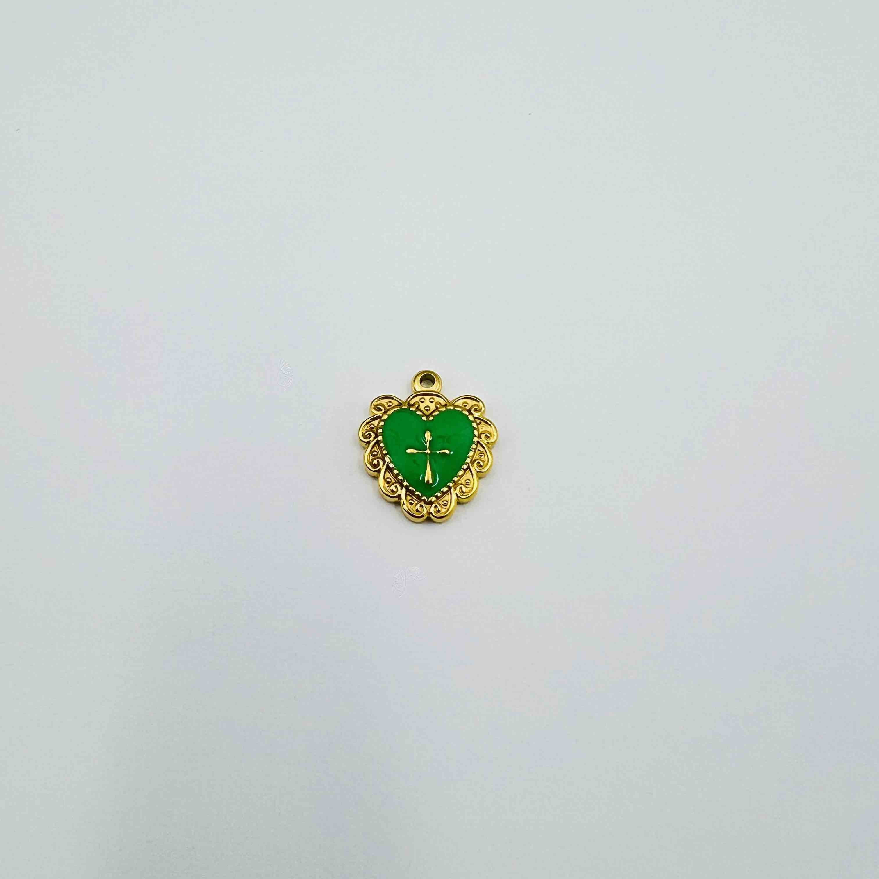 Cœur émaillé avec croix (20x14mm)