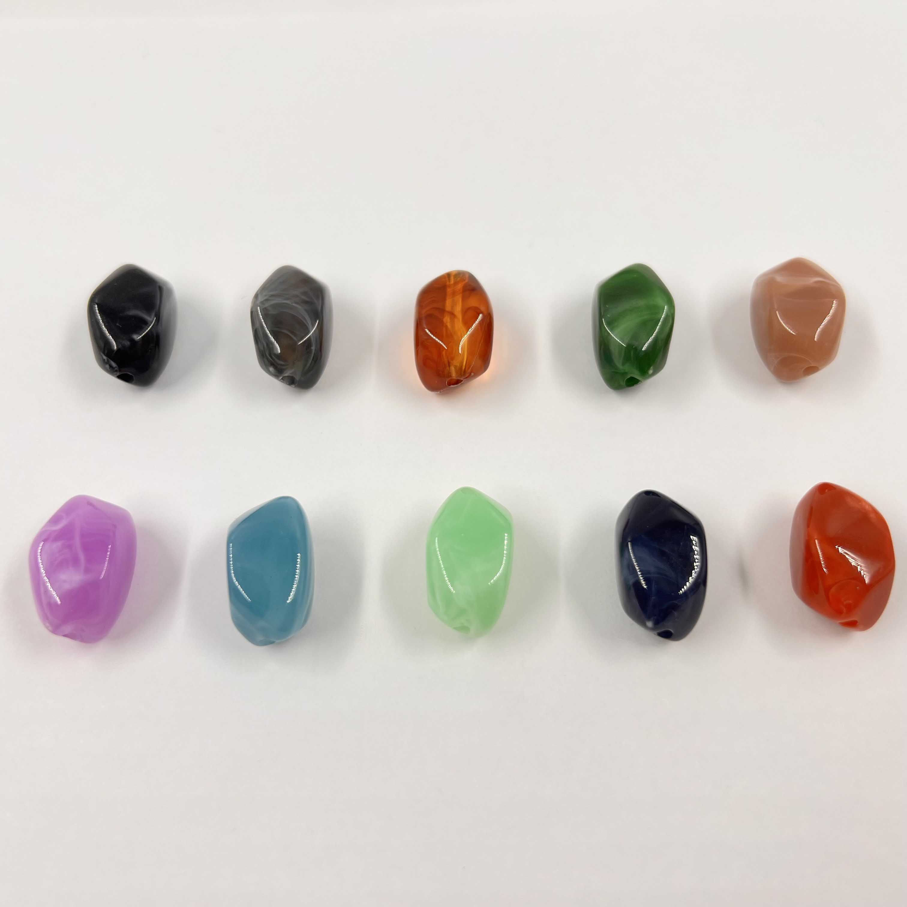 Perles graines acrylique x5