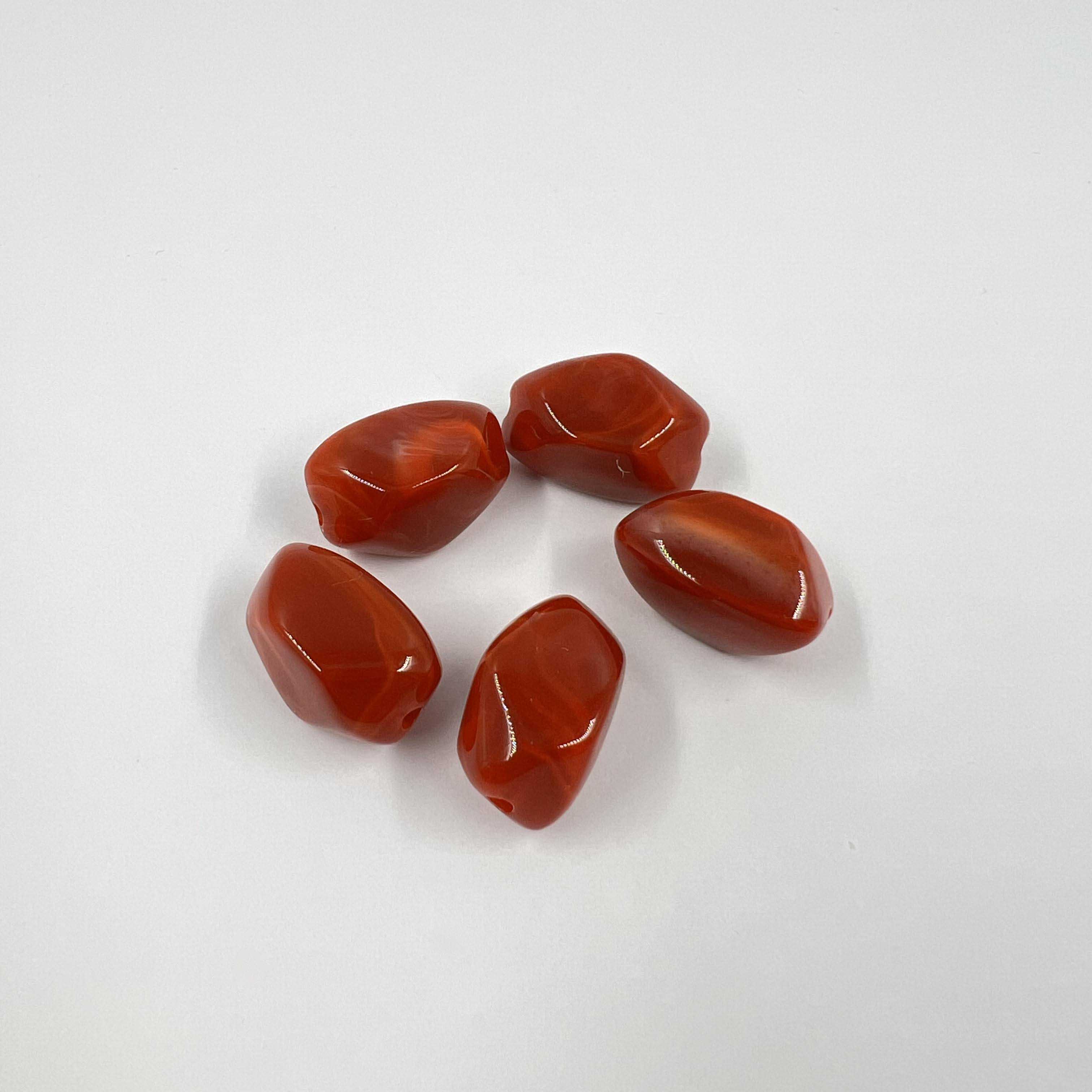 Perles graines acrylique x5