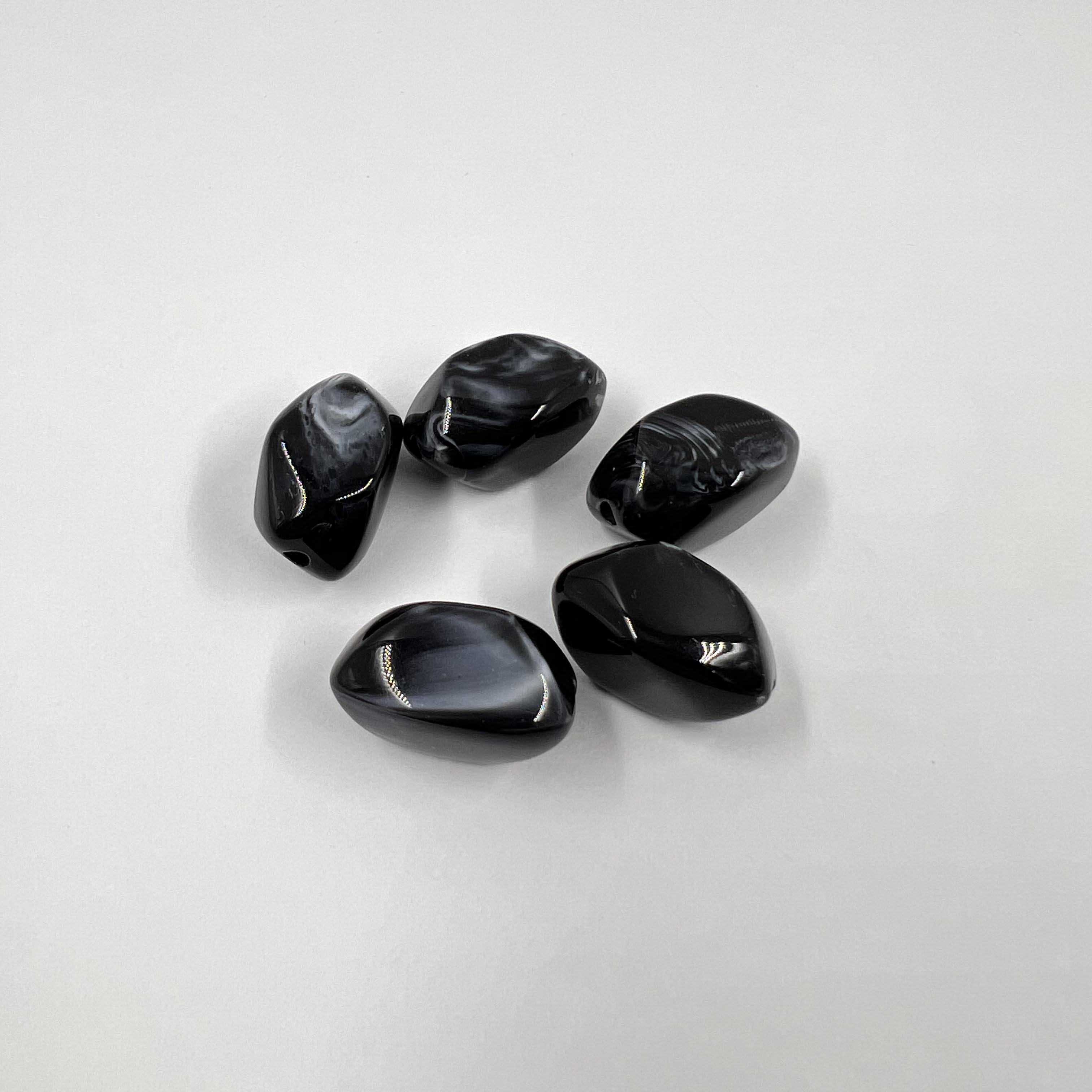 Perles graines acrylique x5