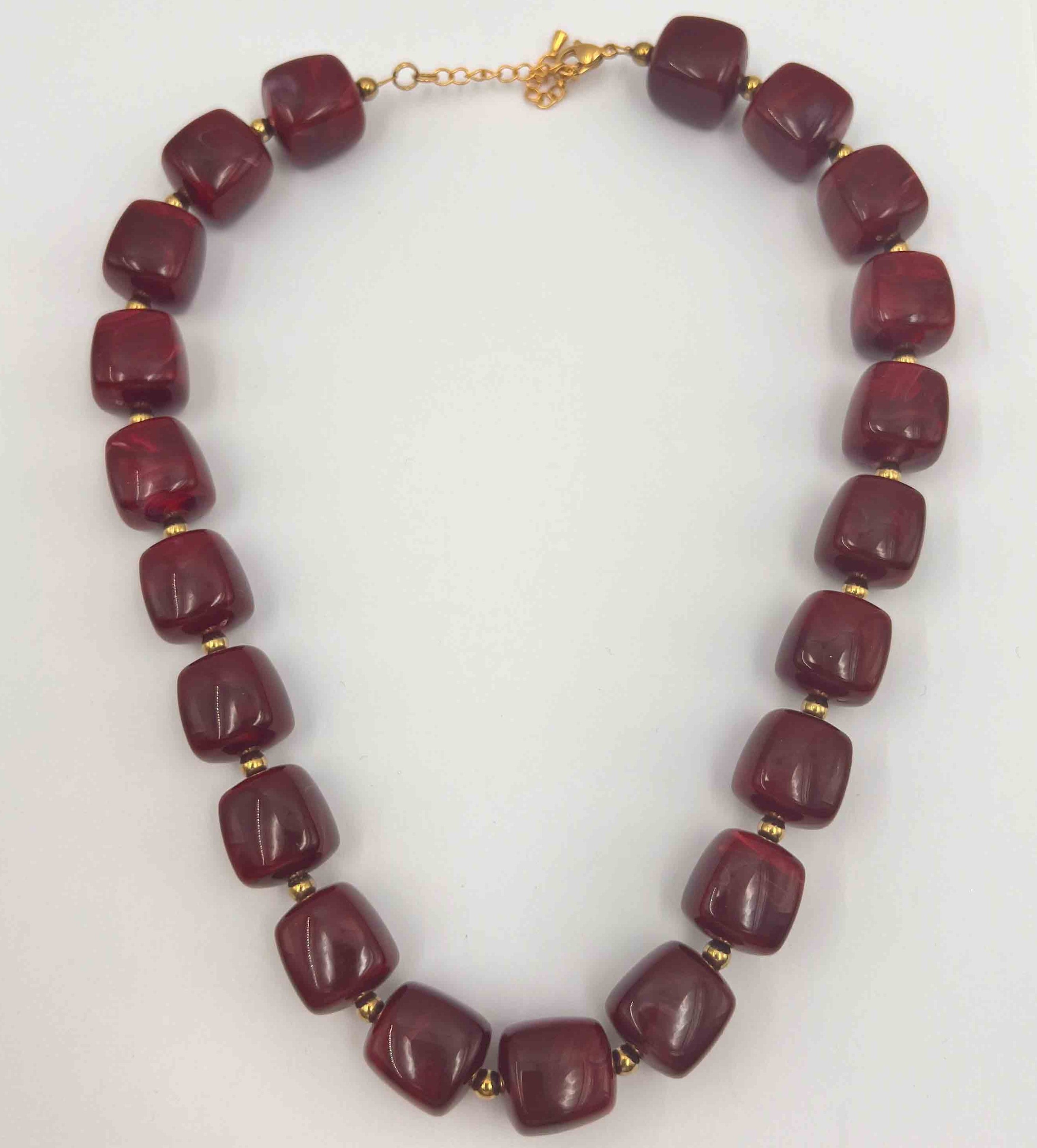 Collier cube acrylique