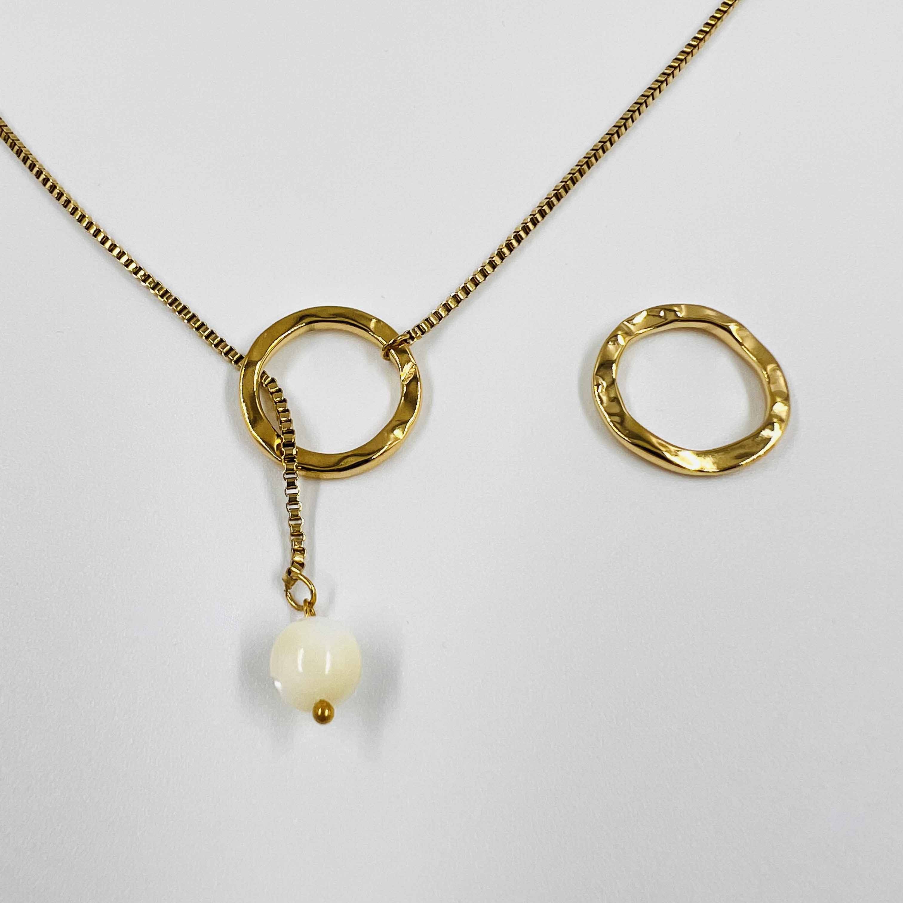 Anneau fermé ondulé