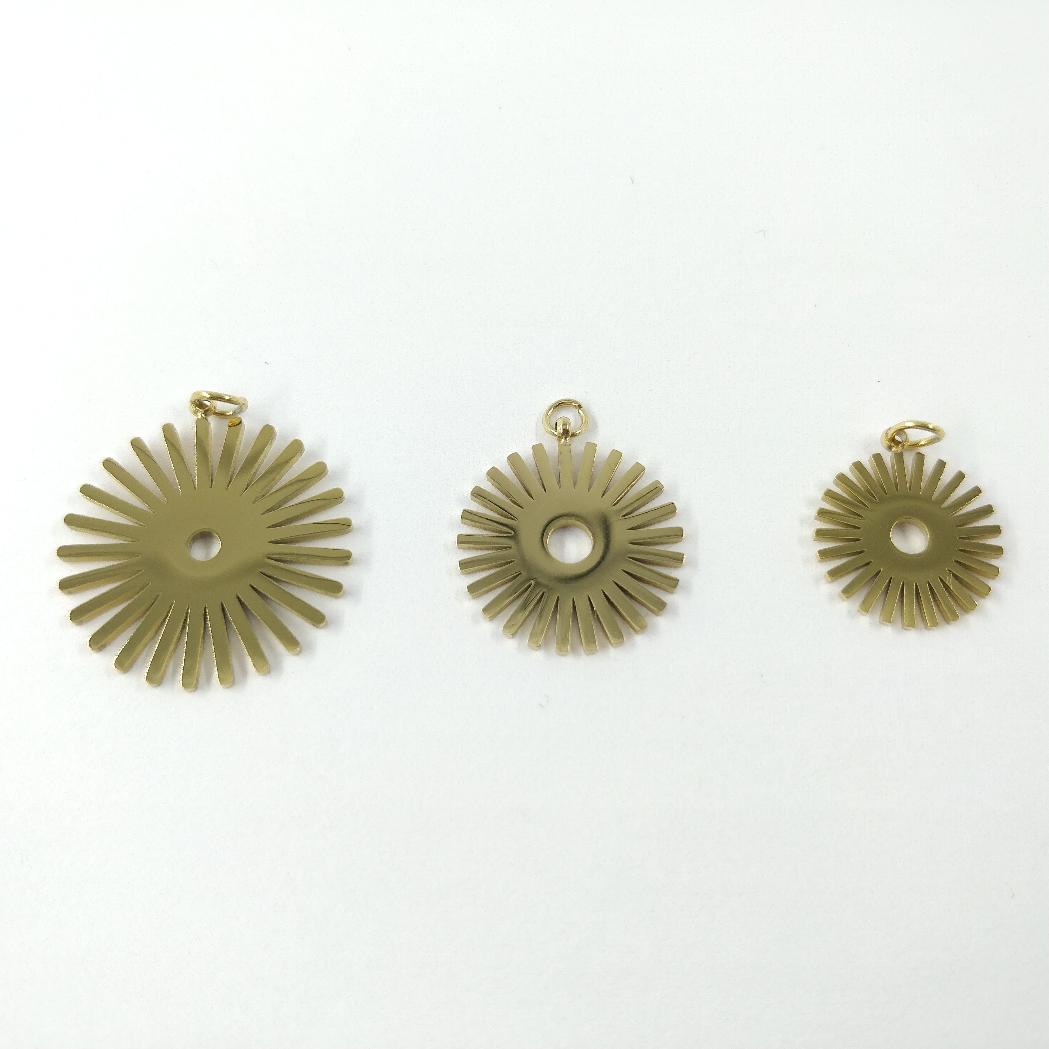 Pendentif soleil rond